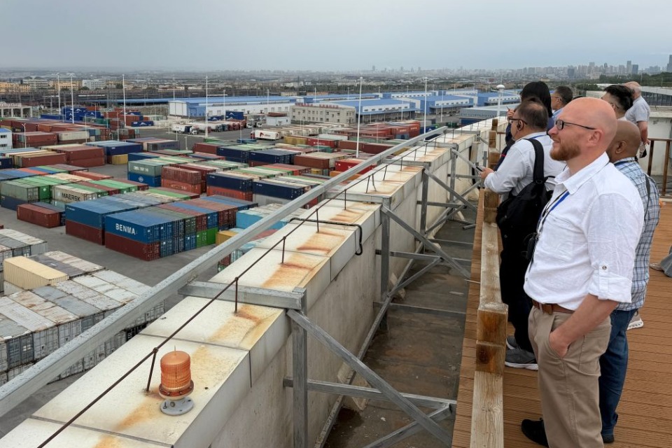 In Xinjiang, visiting intl media leaders see a region in motion
