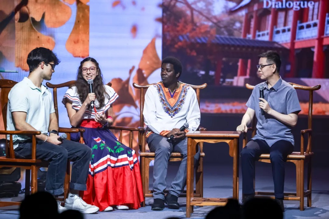 Chinese poetry-themed gathering fosters cross-cultural dialogue