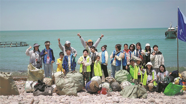 One man's mission creates China's zero-waste island