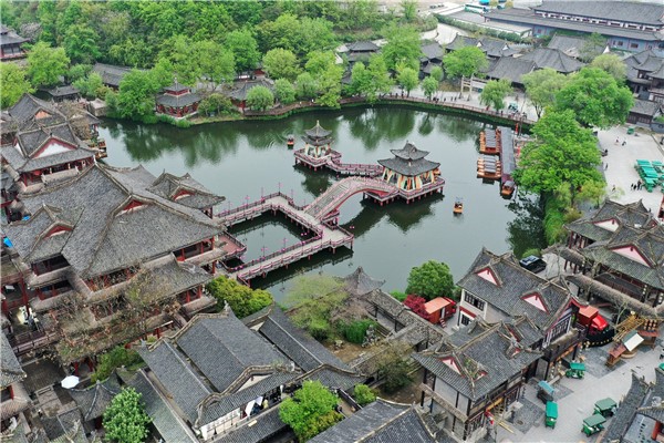 Cross-Strait media kick off Zhejiang tour in Jinhua