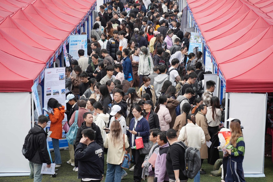 China's urban unemployment rate at 5% for June