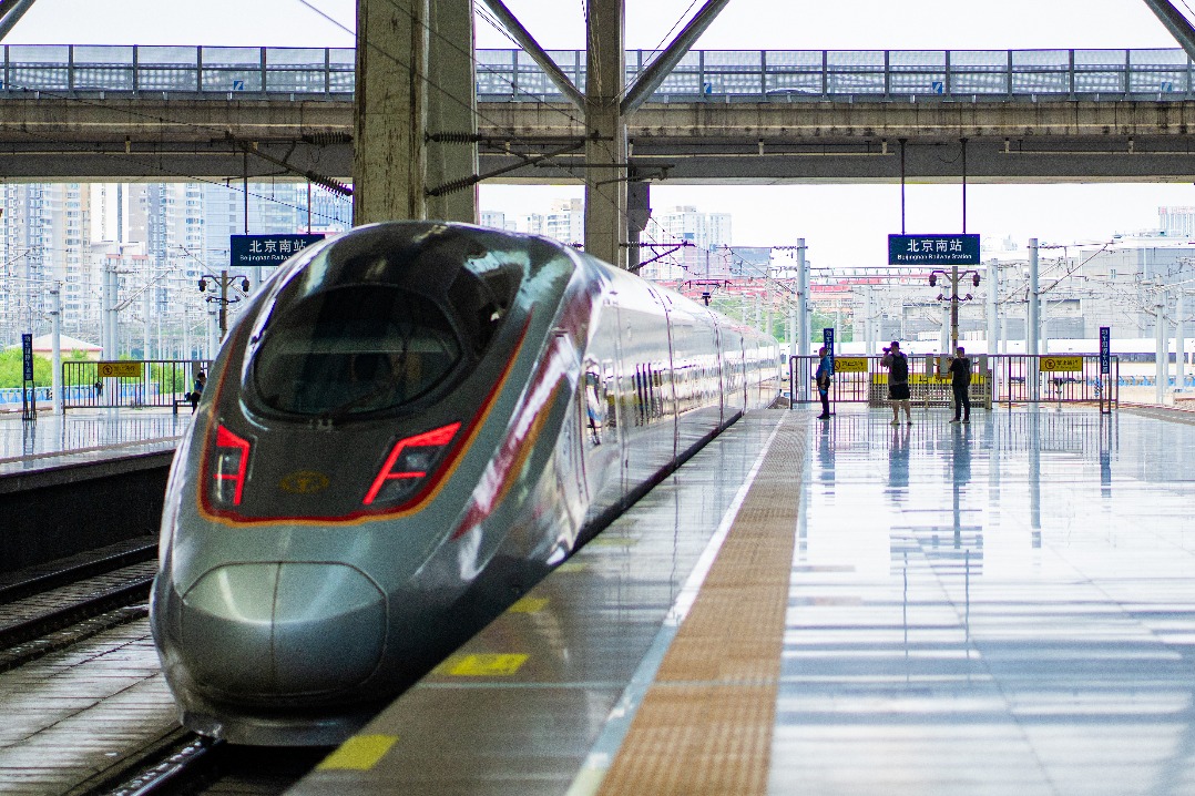 Passengers offered extended booking window for Beijing-Shanghai trains