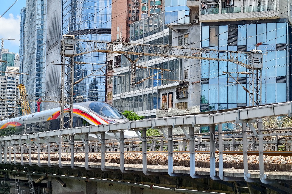 Guangdong expressways, rail services reopen after Typhoon Noul