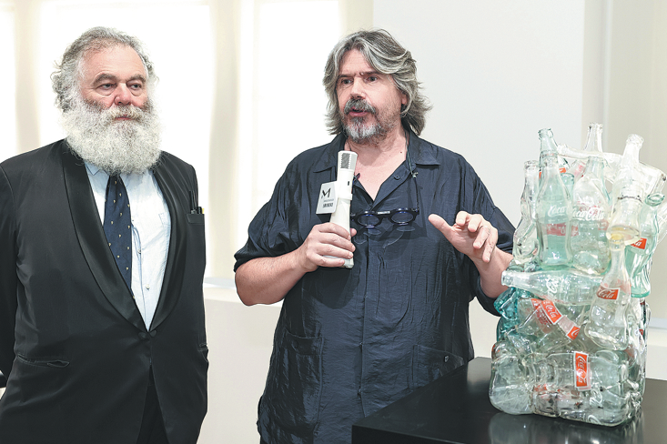 A dialogue in glaze and glass