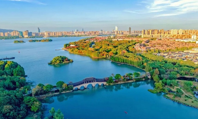 Wuxi joins ranks of double-trillion-yuan cities