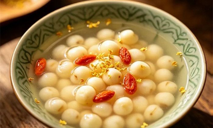 Wuxi's summer delicacy hits the market