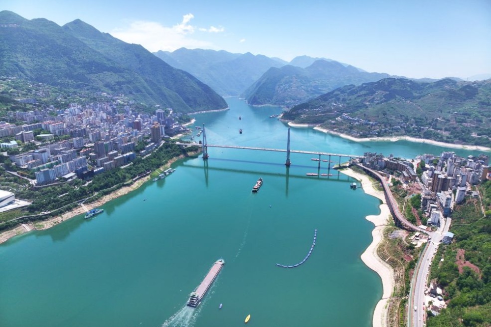 China's air and water quality improves, carbon market thrives