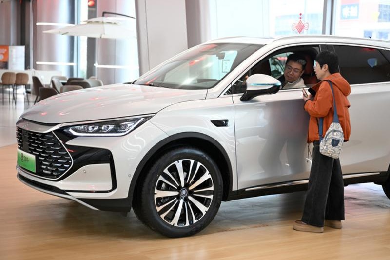 China's 2026 used car sales nearly match new car purchases