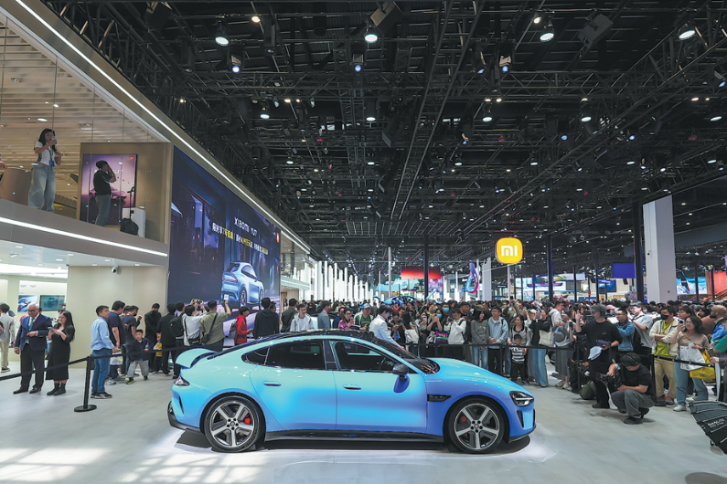 Beijing-Shanghai expressway becomes benchmark of China's EV range