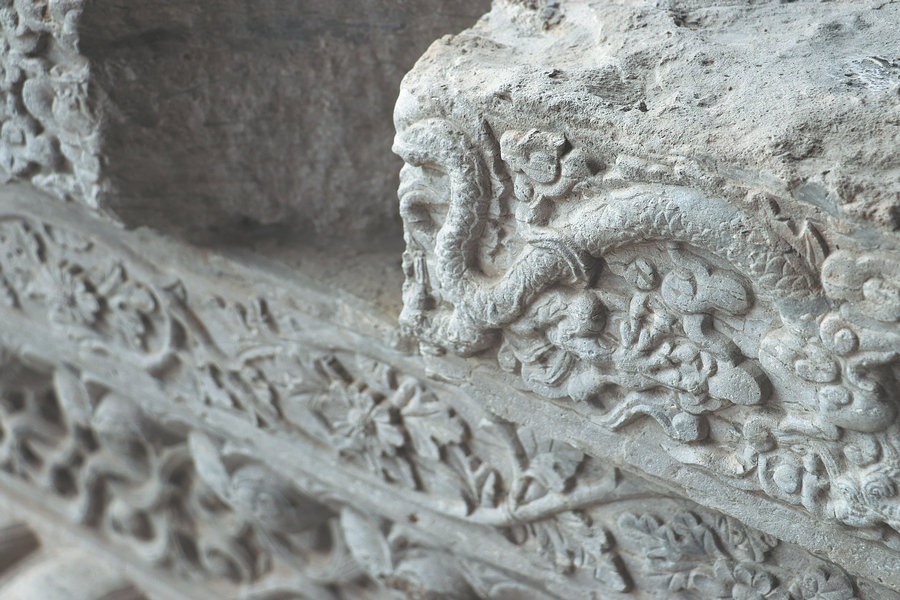A romance with stone