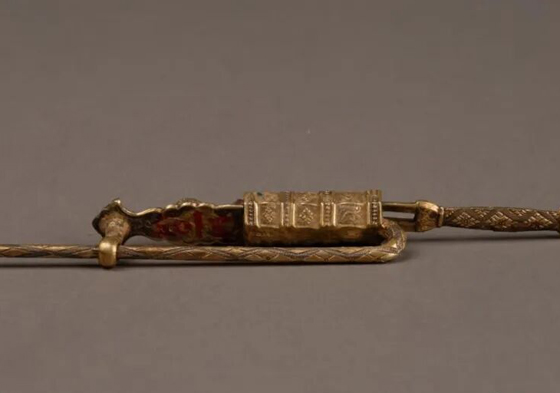 Gilded silver wardrobe lock with diamond motifs from Tang Dynasty
