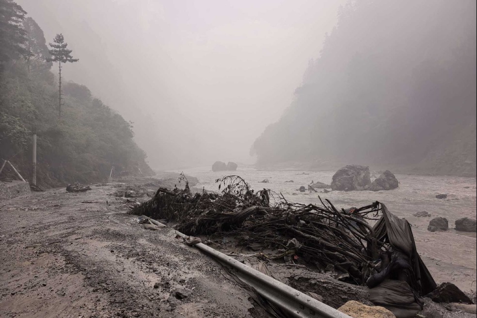 China boosts meteorological response after Nepal mudslide hits Gyirong Port