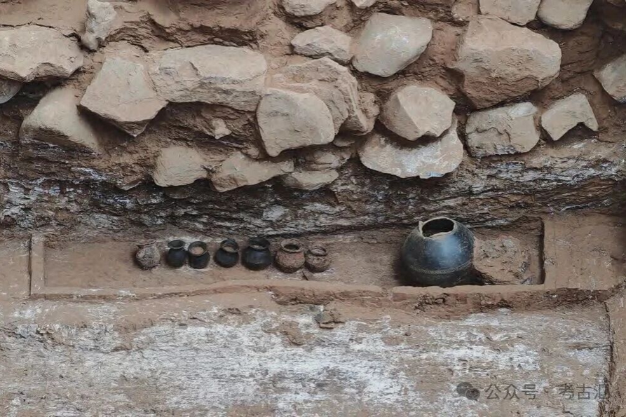 Archaeologists discover cemetery of high-ranking Xia Dynasty noble in Shanxi's Xiyang county