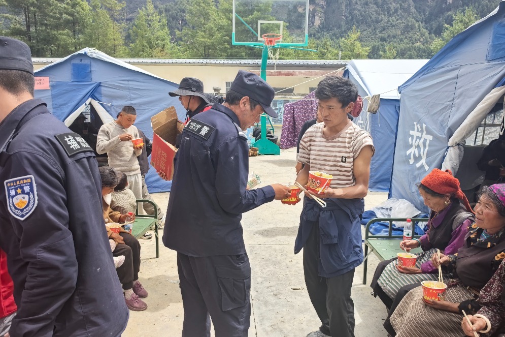 China mobilizes massive rescue operation after mudslide disaster at Nepal border