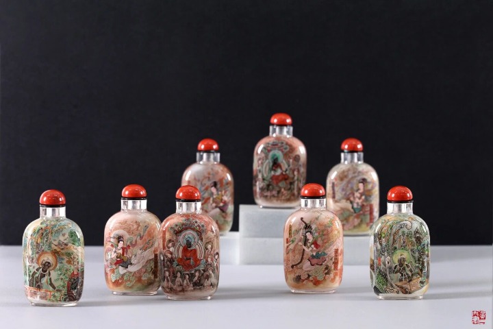 Beijing exhibition unveils a world painted inside