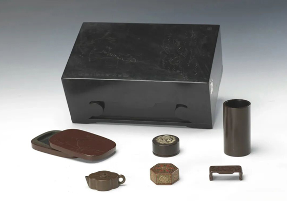 Ancient black-lacquered stationery set celebrates new semester