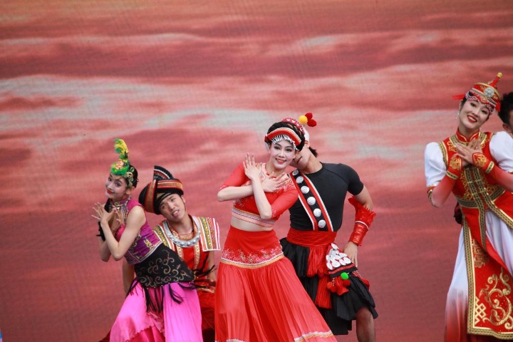 A colorful showcase of China's ethnic cultures
