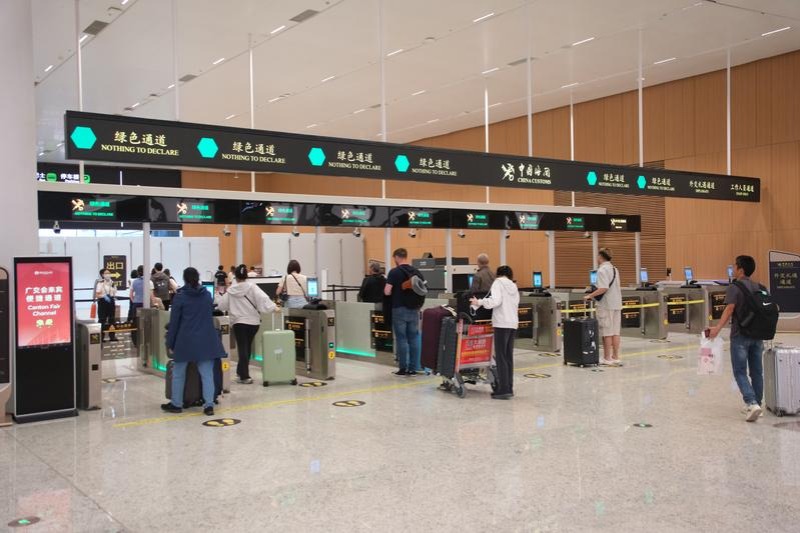 Foreign traffic at Guangzhou airport up 32% in 2026