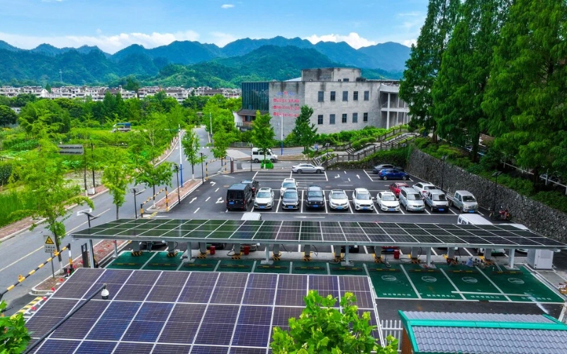 1787736143898011050.jpg Tesla charge in Hangzhou.jpg