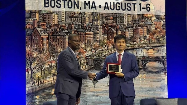 ​Ningbo-born scholar wins top international statistics honor