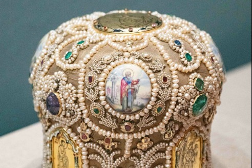 A czar's gift comes home