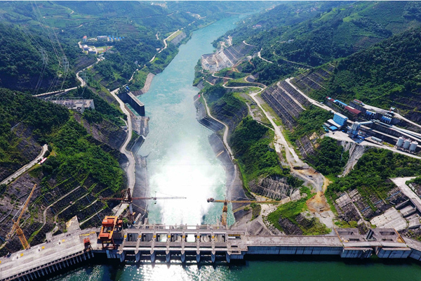 广西龙滩水力发电厂600.jpg