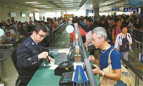 Gongbei Checkpoint shipshape for Qingming crush