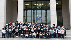 Service guidebook for expats launched in Zhoushan