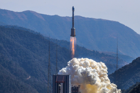 China to launch first rocket for commercial missions in H1