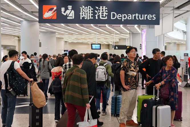 Guangzhou-Shenzhen-HK express rail proves popular with Spring Festival travelers