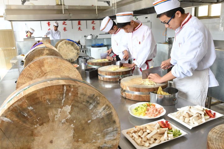 China has 11,700 vocational schools nationwide in 2018