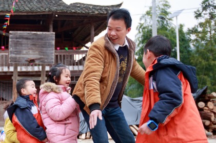 China provided $147b in financial aid to students