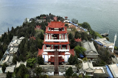 Erhai lake cleans up its act in pollution fight