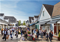 From Bicester to Blue Badge guides, Britain caters to Chinese tourists