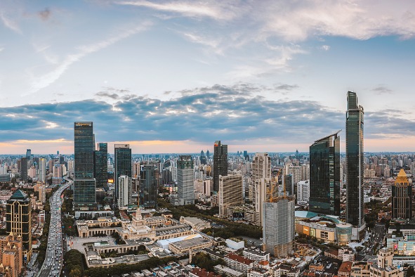 Shanghai a magnet for foreign dollars