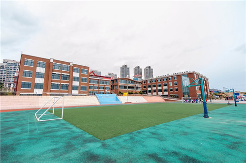 青岛银海学校 (1).jpg