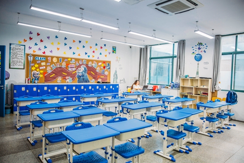 青岛银海学校 (2).jpg