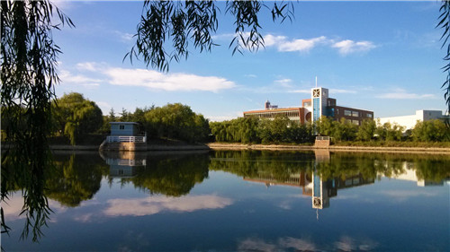 青岛理工大学1.jpg