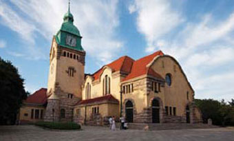 City for all seasons is true delight for world's tourists