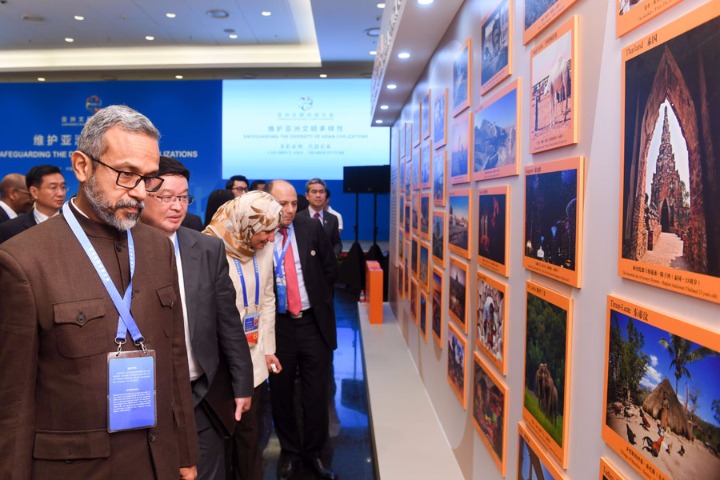 Young scholars to receive aid for Silk Road research