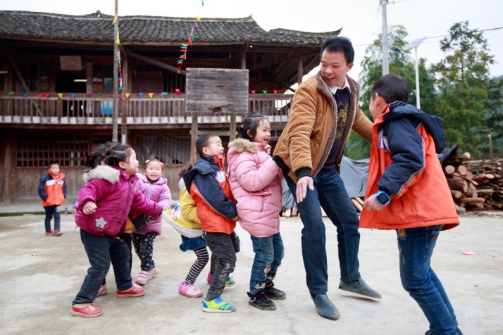 China calls for public participation in protecting minors