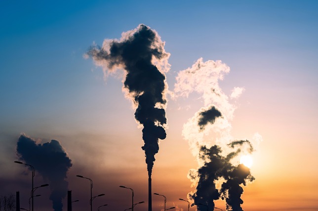 Officials face punishment for worsening air quality