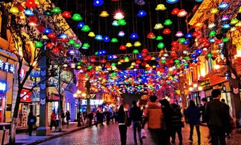 Zhongyang Dajie (Central Avenue)