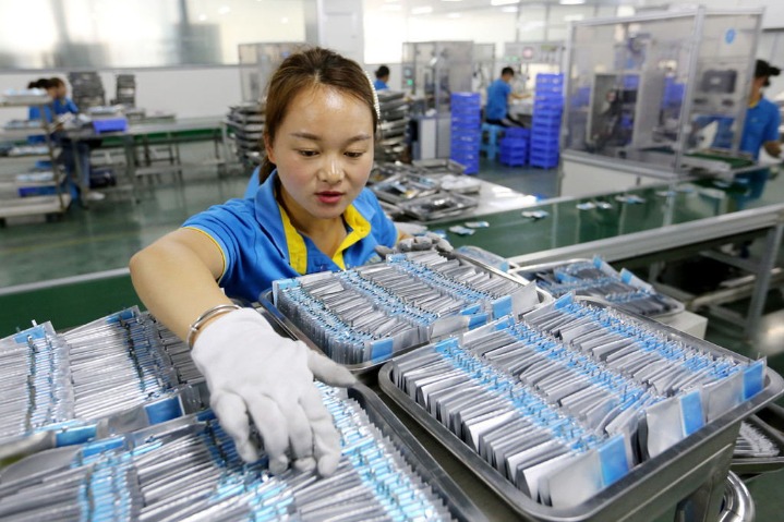 China sees no major manufacturing exit: top economic planner