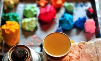 Highland barley wine (青稞酒/qīng kē jiǔ)