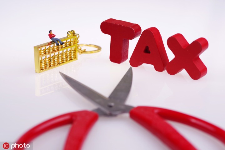 New tax cuts save over 100 bln yuan in Beijing in H1