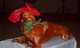Roasted sheep (烤全羊)
