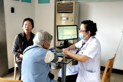 China sees progresses of community-level healthcare
