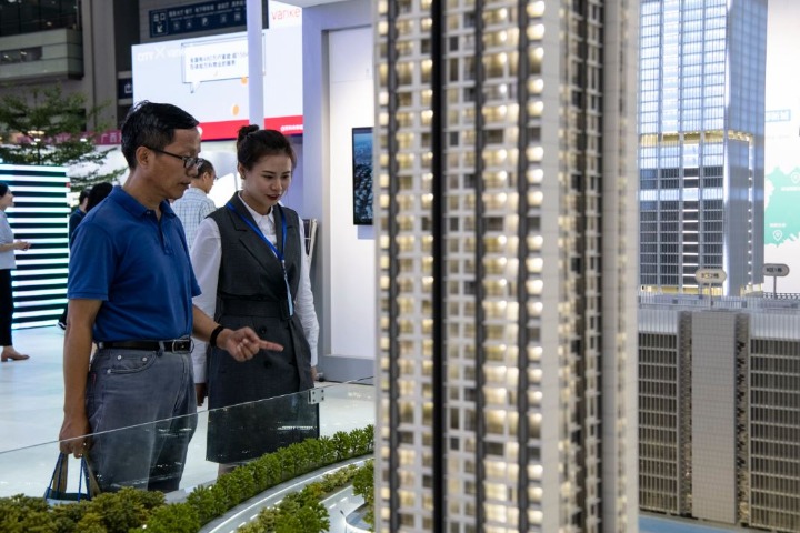 China's property investment up 10.5% in Jan-Aug