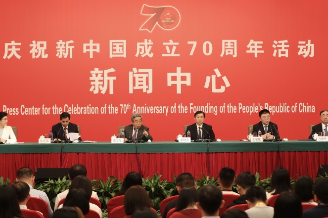 Job market sees gains as fears of slowdown rise